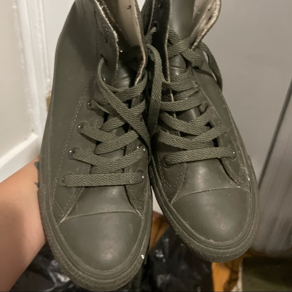 Converse high tops. Rubber. Olive green. Size 7